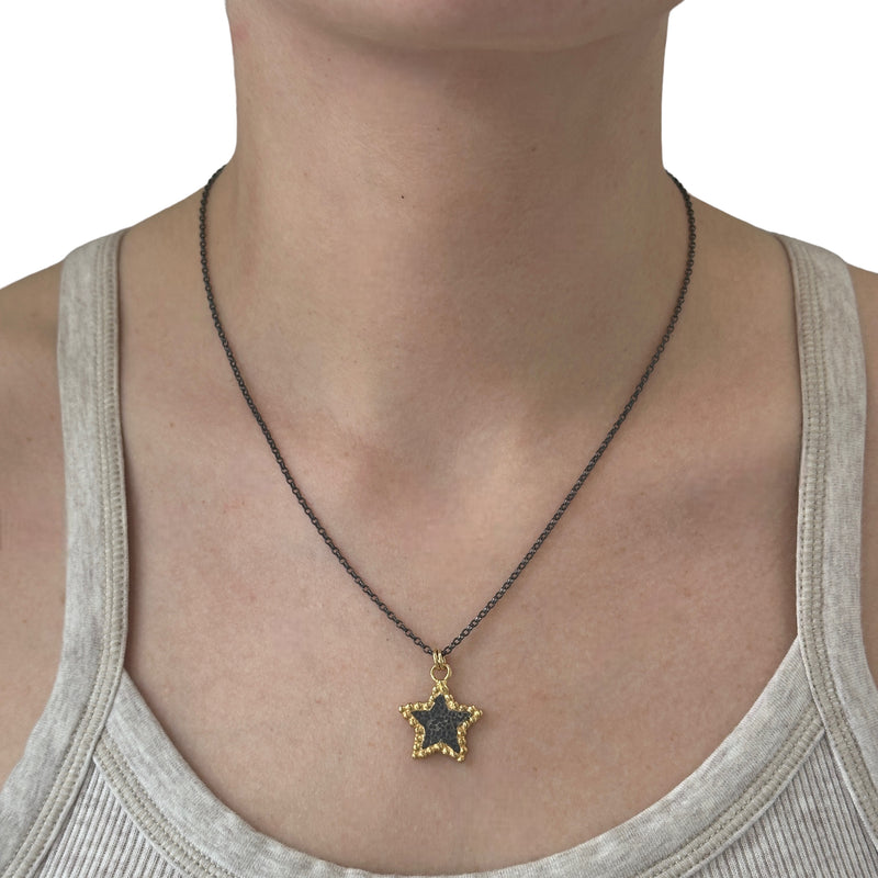 Hespe Star Pendant - Black & Gold