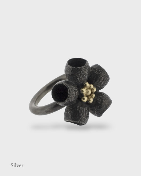 Ophelia Gumnut Flower Ring - Black Gold