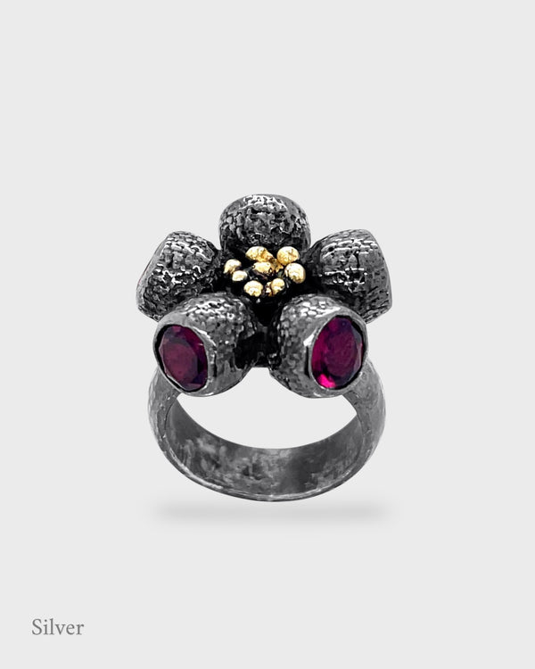 Ophelia Gumnut Flower Ring - Rhodolite Garnet - Black & Gold Vermeil